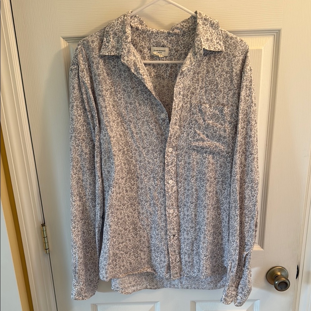 Club Monaco 100% linen Button Down Shirt